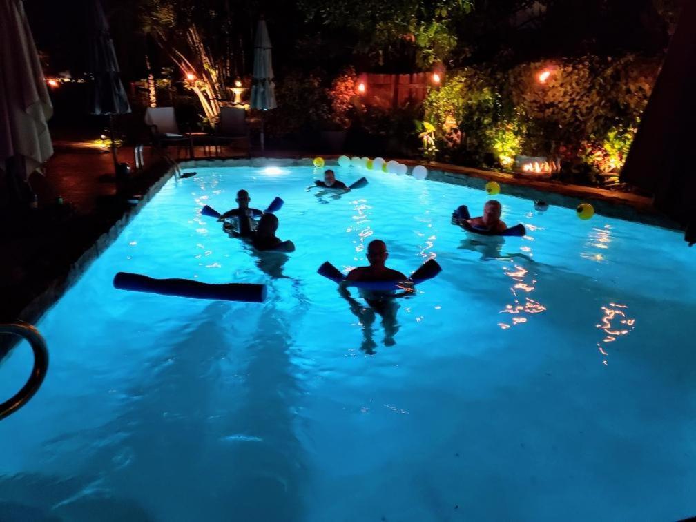Wilton Manors A Mens Oasis Bed & Breakfast Екстериор снимка